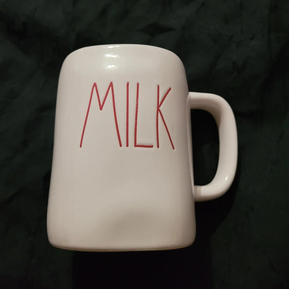 Excellent Condition Rae Dunn Coffee Cup~Mug~Red Milk~Christmas~Santa Cup